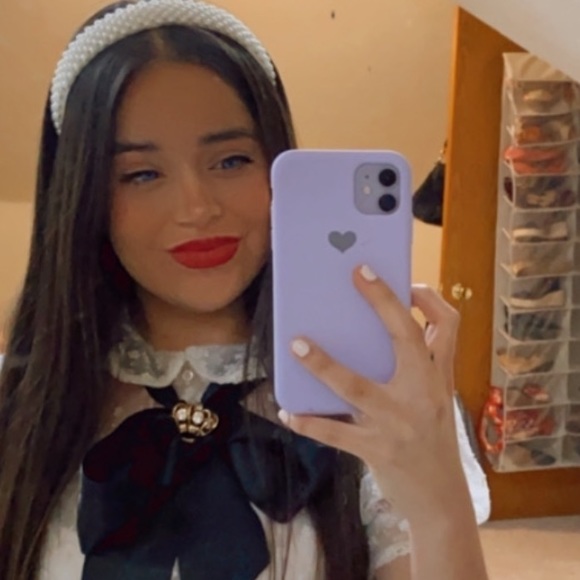 Meet your Posher, Isabel - Picture 1 of 1